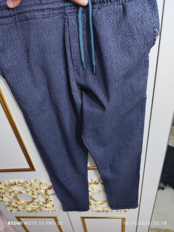 Kadın Gri Kemerli Kısa Denim Pantolon - Görsel 2