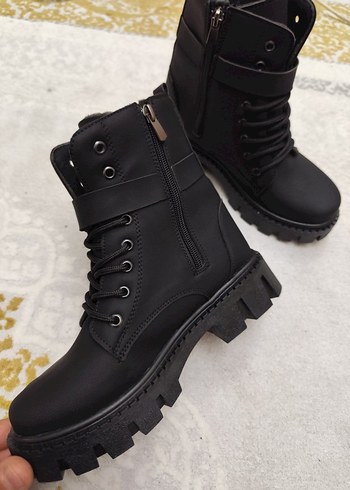 Siyah bayan Bot - Görsel 3