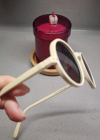 İzipizi Bej - Ekru Retro tarz Kadın Güneş Gözlüğü - Görsel 2