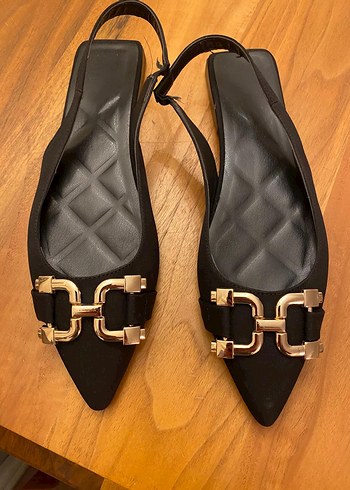 Klasik Siyah Altın renk Tokalı Kadın Babet - Görsel 2