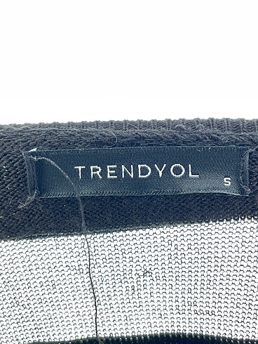 s Beden siyah Renk Trendyol & Milla Bluz %70 İndirimli.