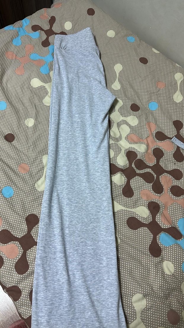 Gri V Yakalı Kadın Spor Üstü - Görsel 4