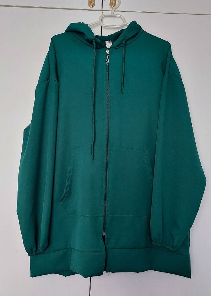 Kapşonlu takim - Görsel 2