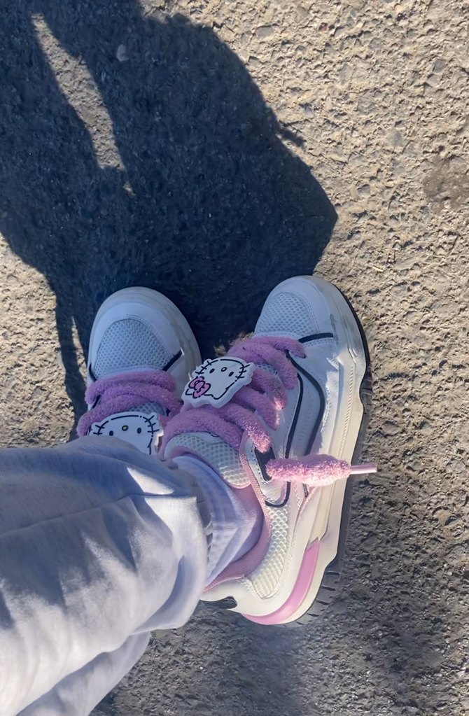 Hello kitty ayakabı BERSHKA - Görsel 2