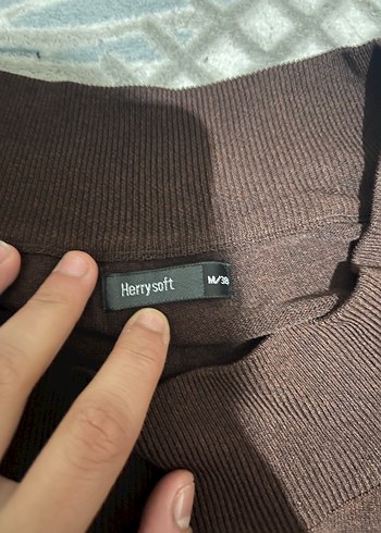 Kahverengi omuz detaylı kazak - Görsel 4