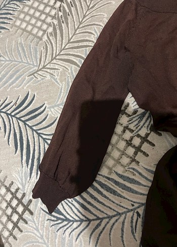 Kahverengi omuz detaylı kazak - Görsel 2