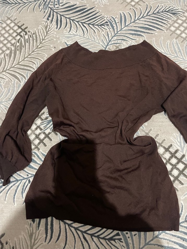 Kahverengi omuz detaylı kazak - Görsel 3