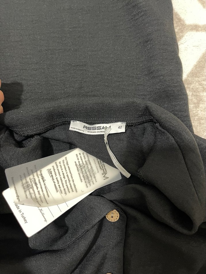 Siyah Keten V Yaka Düğmeli Uzun Tulum - Görsel 5