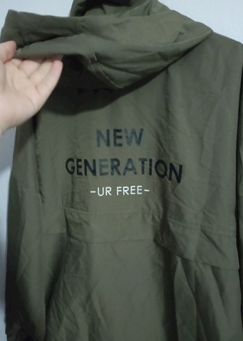 Haki Renk Kapüşonlu Kadın Yağmurluk - Görsel 2