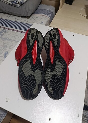 Spor ayakkabı 