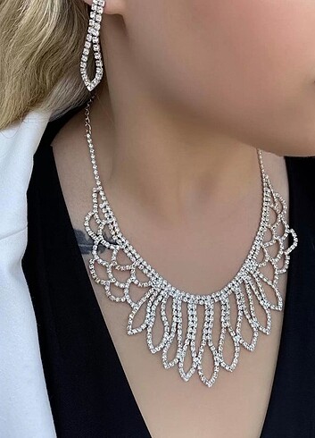 Gümüş Renk Abiye Kolye Küpe Set