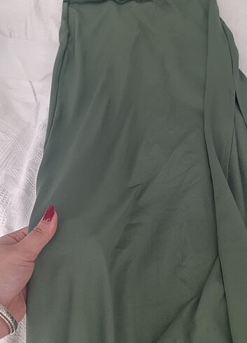s Beden haki Renk Bershka yırtmaçlı etek
