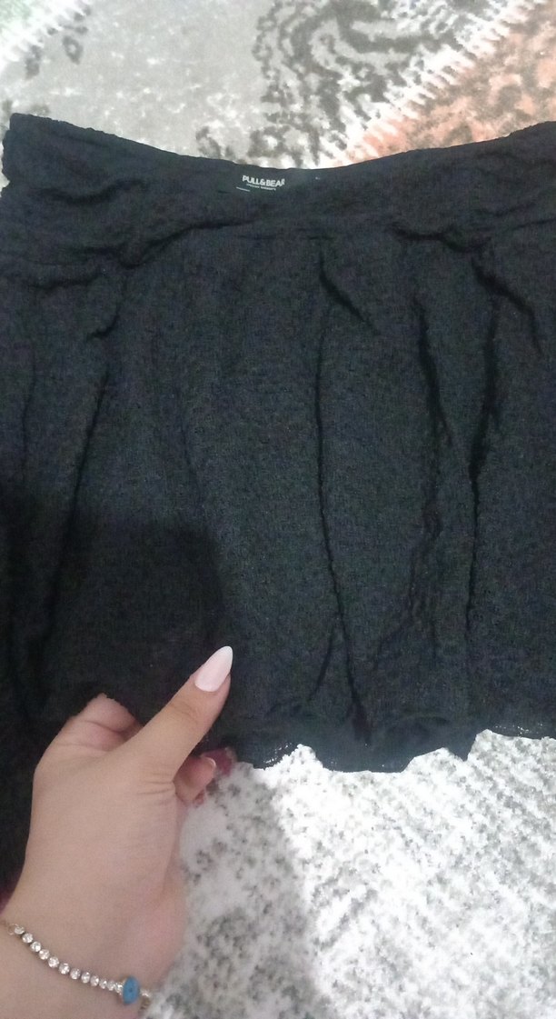 Siyah Fırfırlı Bol Kesim Mini Etek - Görsel 3