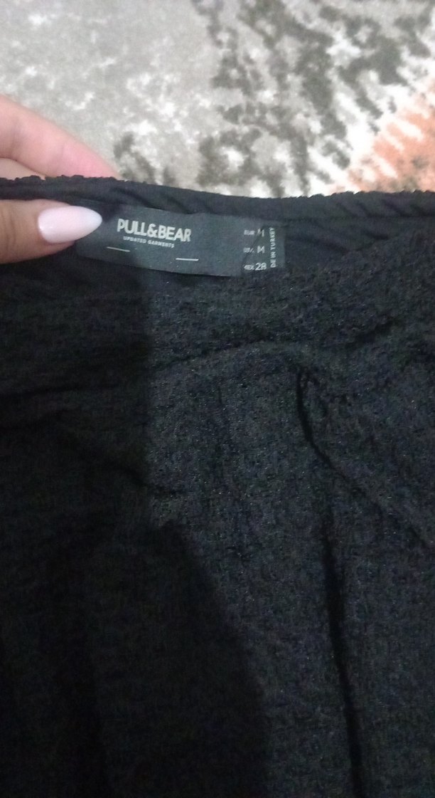 Siyah Fırfırlı Bol Kesim Mini Etek - Görsel 4