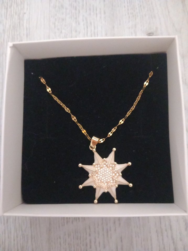 Diger Parlak Altın Zincir Detaylı Kadın Kolye - Görsel 3