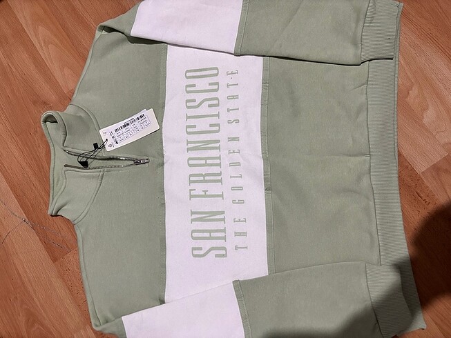 Sweatshirt