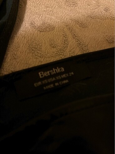 xs Beden Bershka deri elbise