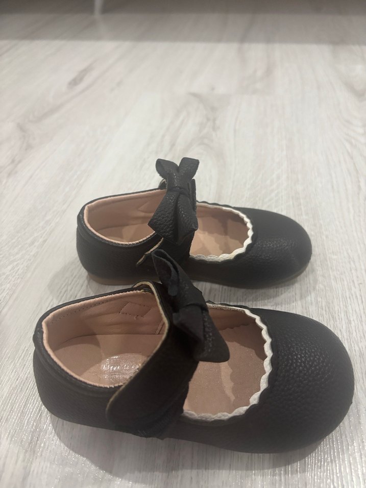 Kız Çocuk Siyah Fiyonklu Babet Ayakkabı - Görsel 4