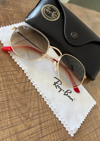 Ray-Ban Kadın Klasik Altın Gözlük