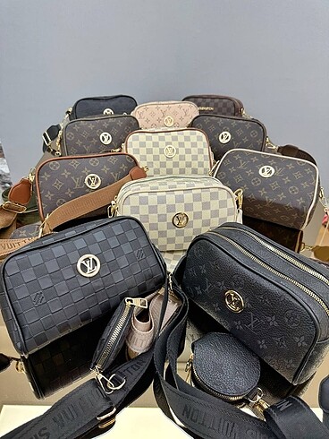 Louis Vuitton Louis Vuitton Astarlı 2 bölmeli Çift fermuar kaplamalı Fermua