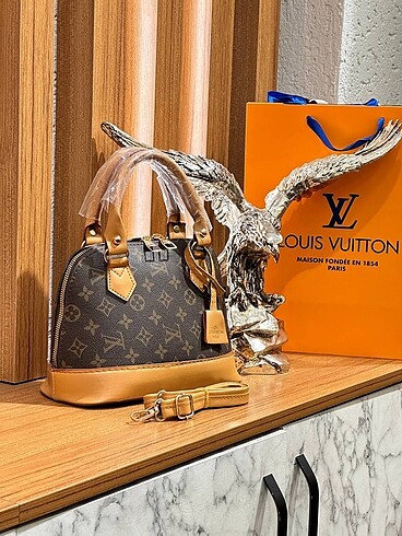 Louis Vuitton Astarsız Uzun ayarlanabilir askılı Fermuar kaplam