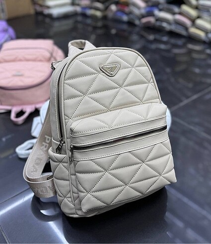 Prada Sırt çantası Astarsız 2 gözlü Fermuar kapamalı Yanlarda