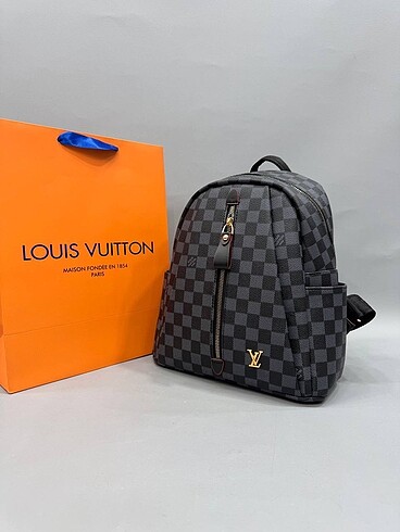 Louis Vuitton Sırt çantası Astarsız 2 gözlü Fermuar kapamalı