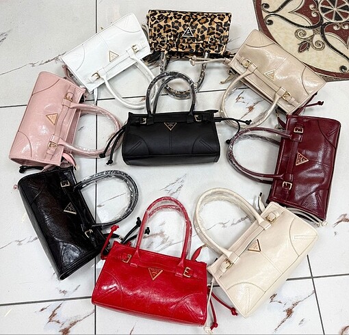 Prada Prada Astarsız Fermuar kapamalı Uzun ayarlanabilir askılı ÖLÇÜ: