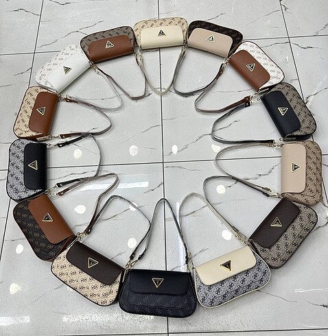 Guess Guess Astarlı Uzun askı yok Mıknatıs kapamalı 2 gözlü ÖLÇÜ: 25