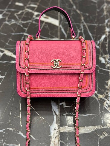 Chanel Astarsız 3 gözlü Uzun ayarlanabilir askılı Kilit kapama