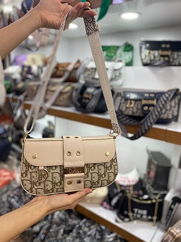 Dior Astarlı Tek gözlü Uzun ayarlanabilir kolon askılı ÖLÇÜ: 26