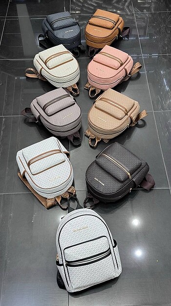 Michael Kors Michael Kors Sırt çantası Astarsız 2 gözlü Fermuar kapamalı 