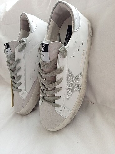 37 Beden beyaz Renk GOLDEN GOOSE GÜMÜŞ YILDIZ 36-37-38-39-40