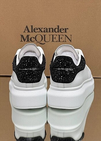 Alexander McQueen ALEXANDER MCQUEEN TAŞLI