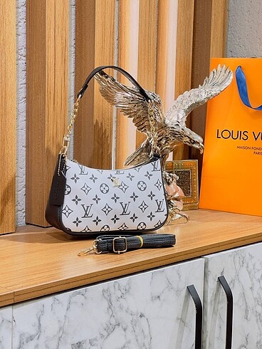 Louis Vuitton Astarlı İçinde cep var Fermuar kapamalı Uzun ayar