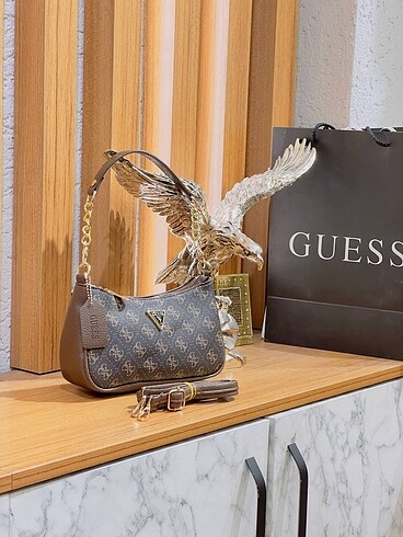 Guess Astarlı İçinde cep var Fermuar kapamalı Uzun ayarlanabilir