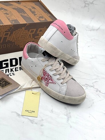 Golden Goose Deluxe GOLDEN GOOSE PEMBE