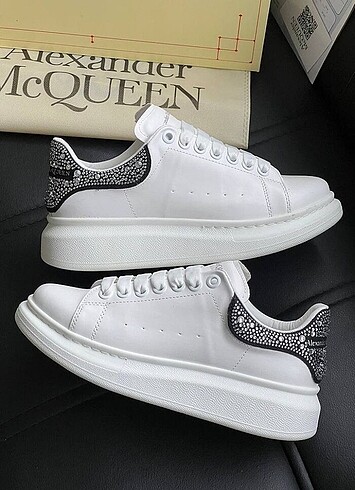 Alexander McQueen ALEXANDER MCQUEEN TAŞLI TOZ TORBALI