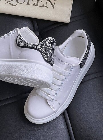 ALEXANDER MCQUEEN TAŞLI TOZ TORBALI