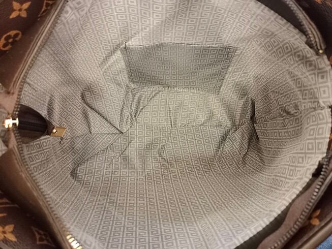Beden Louis Vuitton Kova model Astarlı İçinde fermuarsız cep var Uz