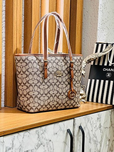 Coach Kova model Astarlı İçinde fermuarsız cep var Uzun askı y