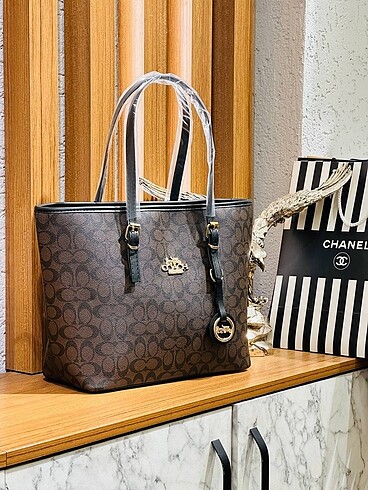 Coach Kova model Astarlı İçinde fermuarsız cep var Uzun askı y