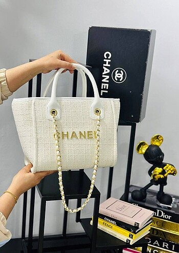 A KALİTE CHANEL MEDİUM SIZE 30 Cm * 25 Cm