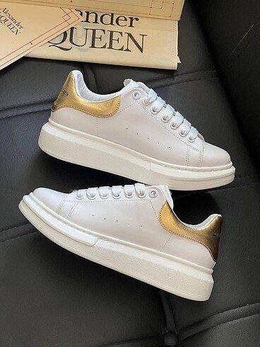 37 Beden ALEXANDER MCQUEEN 36-37-38-39-40 NUMARALAR MEVCUTTUR. SİPARİŞ İÇ