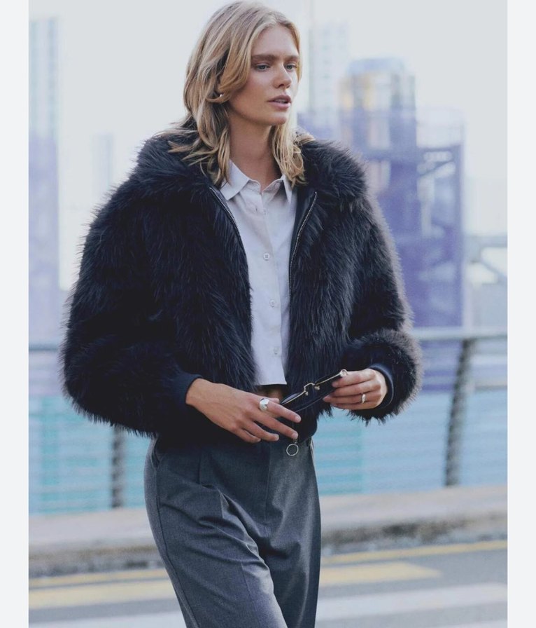 Gri Leopar Desenli Kısa Suni Kürk Ceket - Görsel 2