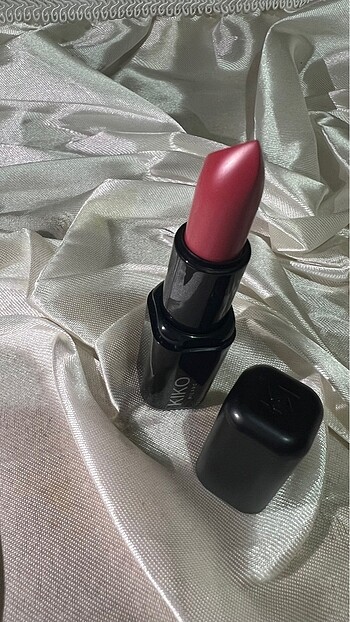 Kiko Kiko Smart Fusion Lipstick No:407
