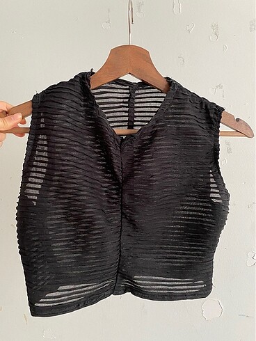 Siyah Crop
