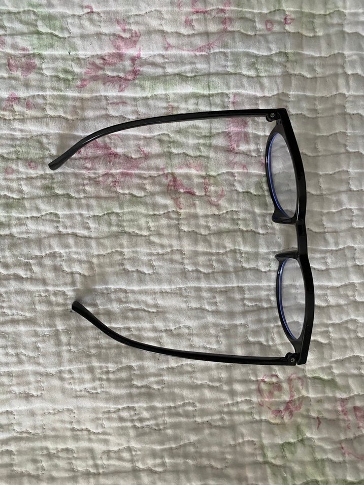 Şeffaf Camlı Siyah Gözlük - Görsel 4
