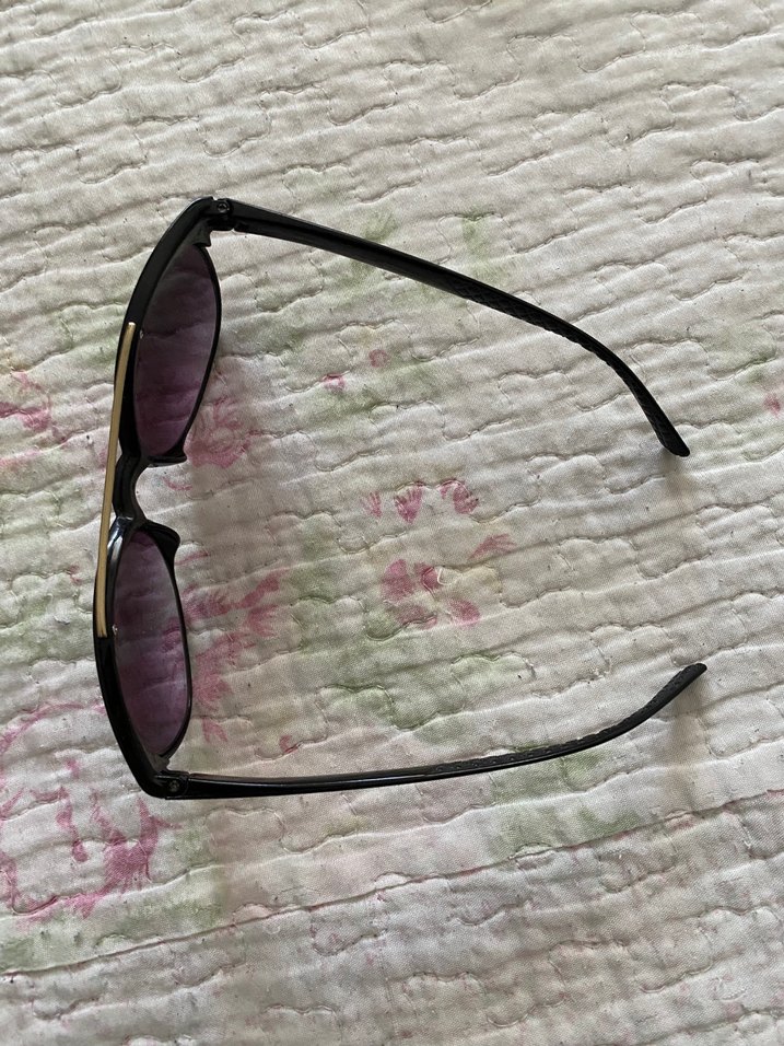 Şeffaf Siyah Gotik Kadın Güneş Gözlüğü - Görsel 4