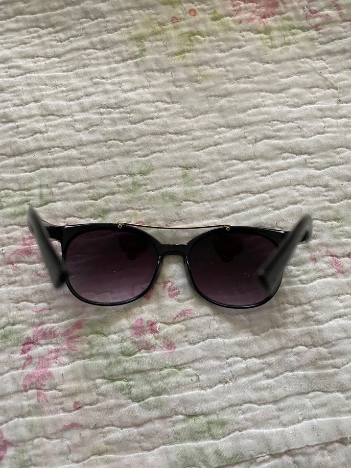 Şeffaf Siyah Gotik Kadın Güneş Gözlüğü - Görsel 5